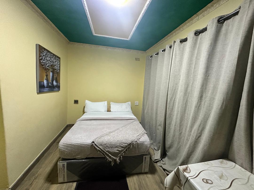 Standard Ensuite Room with DSTV