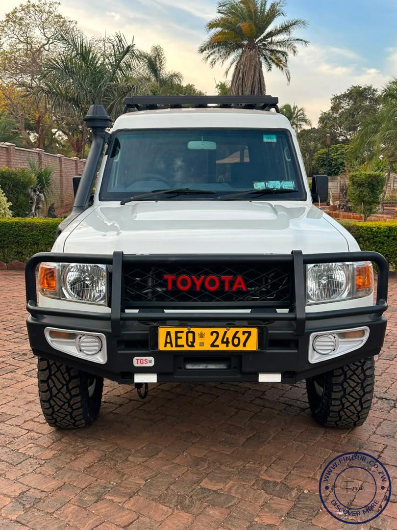 2018 Toyota Land Cruiser