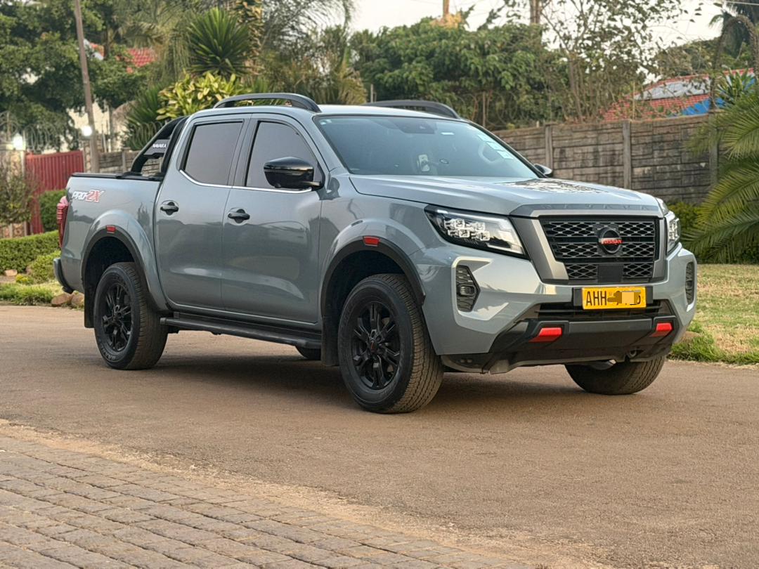2023 Nissan Navara