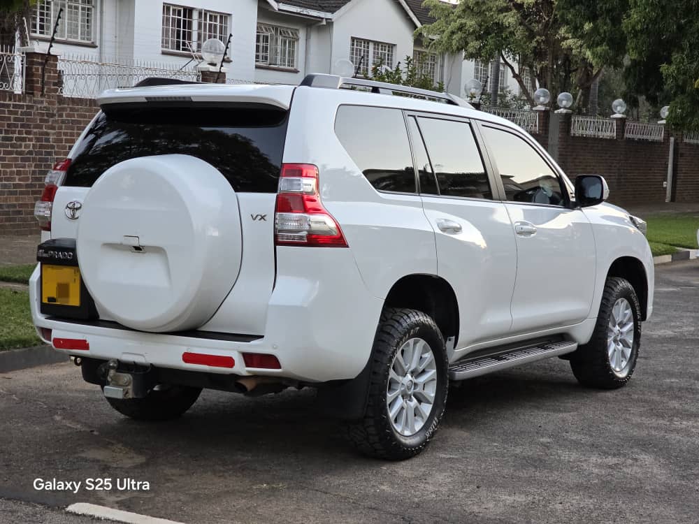 2017 Toyota Land Cruiser Prado VX